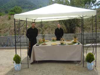 Carpa exterior en masia